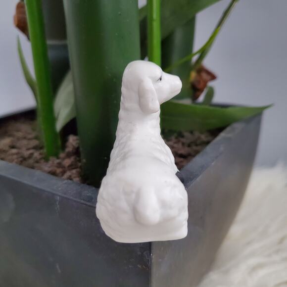 Lying Sheep Black White Small Figurine - Picture 2 of 6